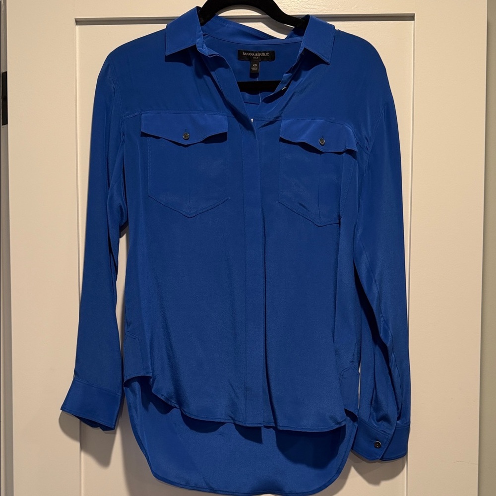 NWT Banana Republic Royal Blue Women's Button-Down silk Shirt